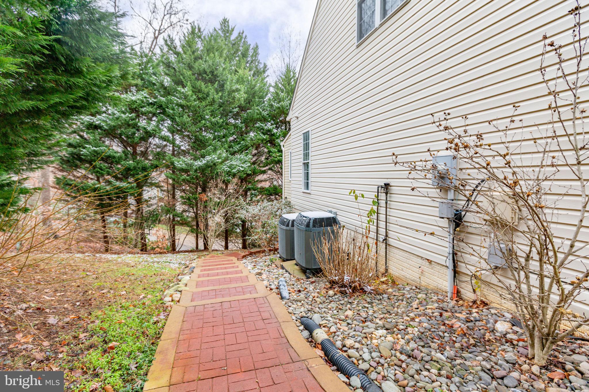 HILLS AT SNOWDEN - Residential