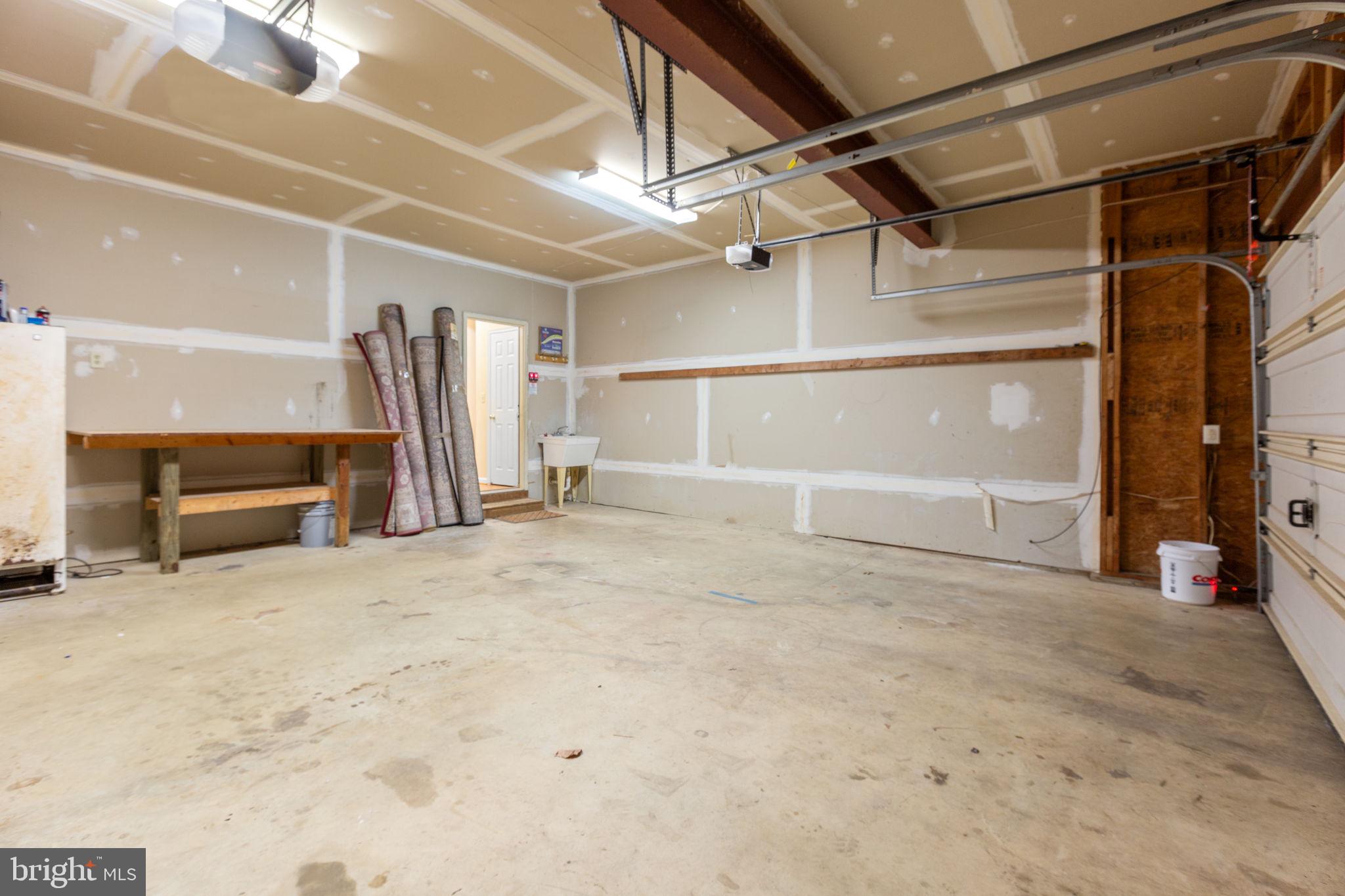 HILLS AT SNOWDEN - Residential