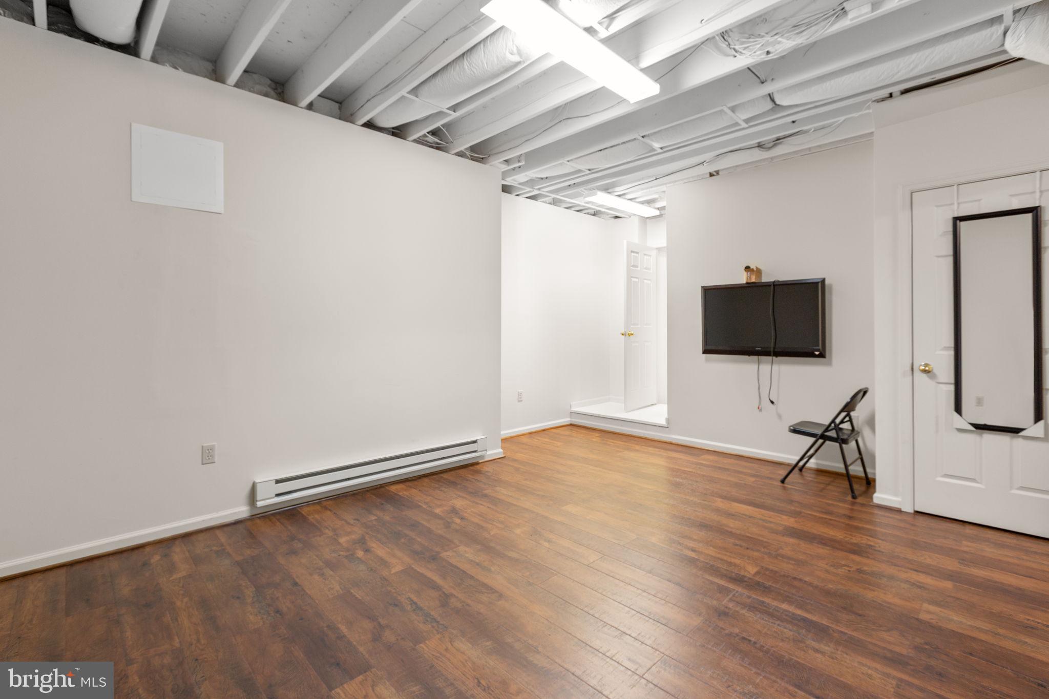 HILLS AT SNOWDEN - Residential