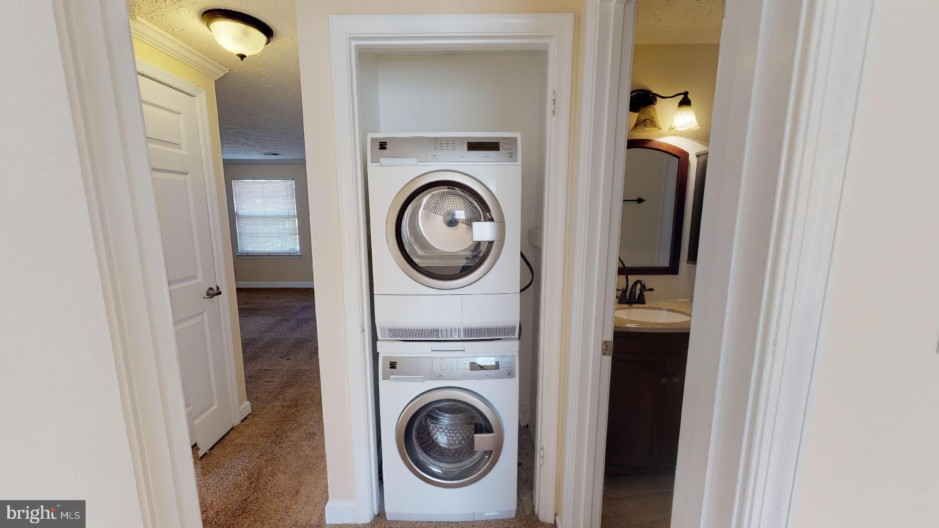 WAKEFIELD NEIGHBORHOOD - Residential Lease