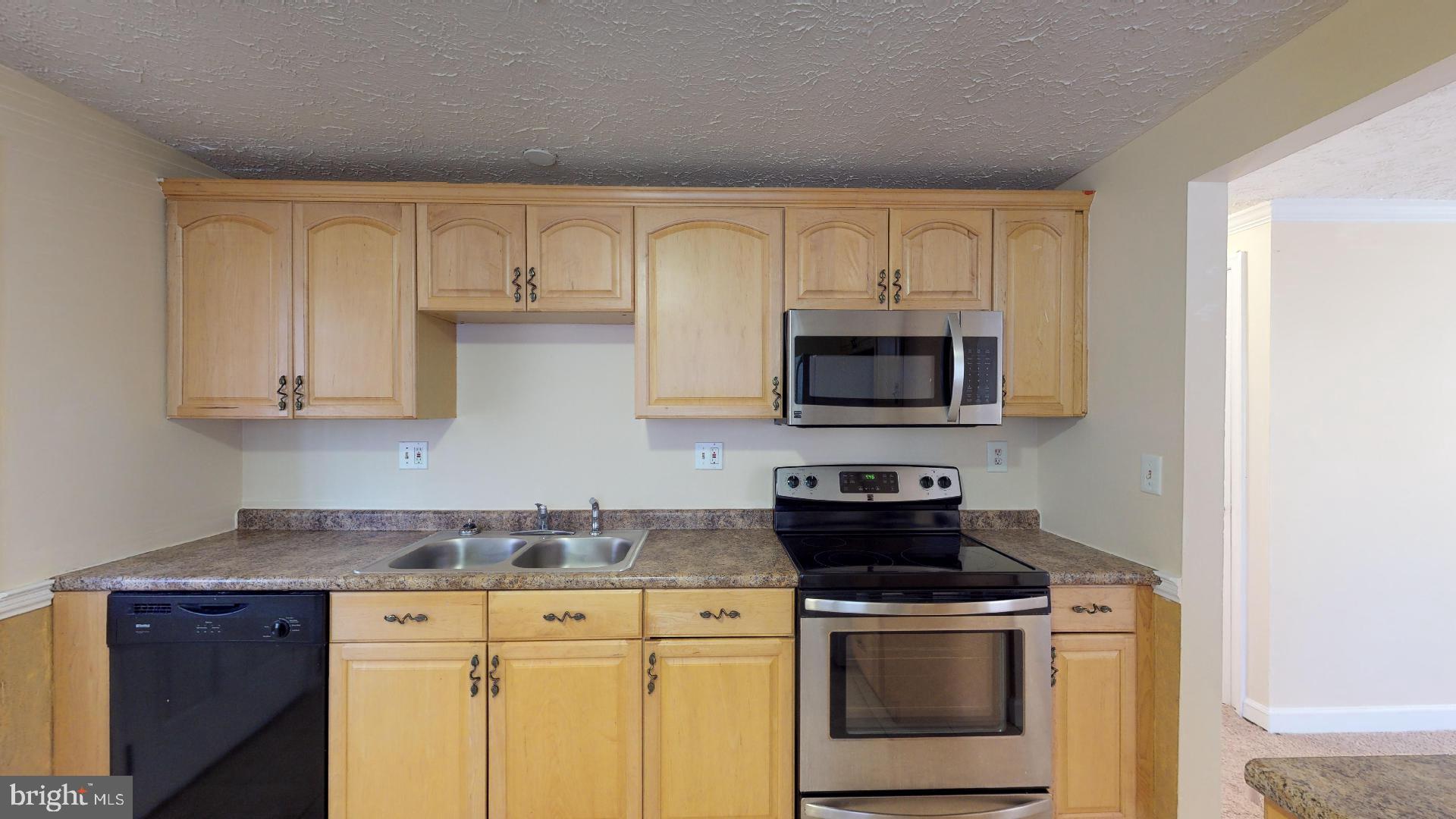 WAKEFIELD NEIGHBORHOOD - Residential Lease