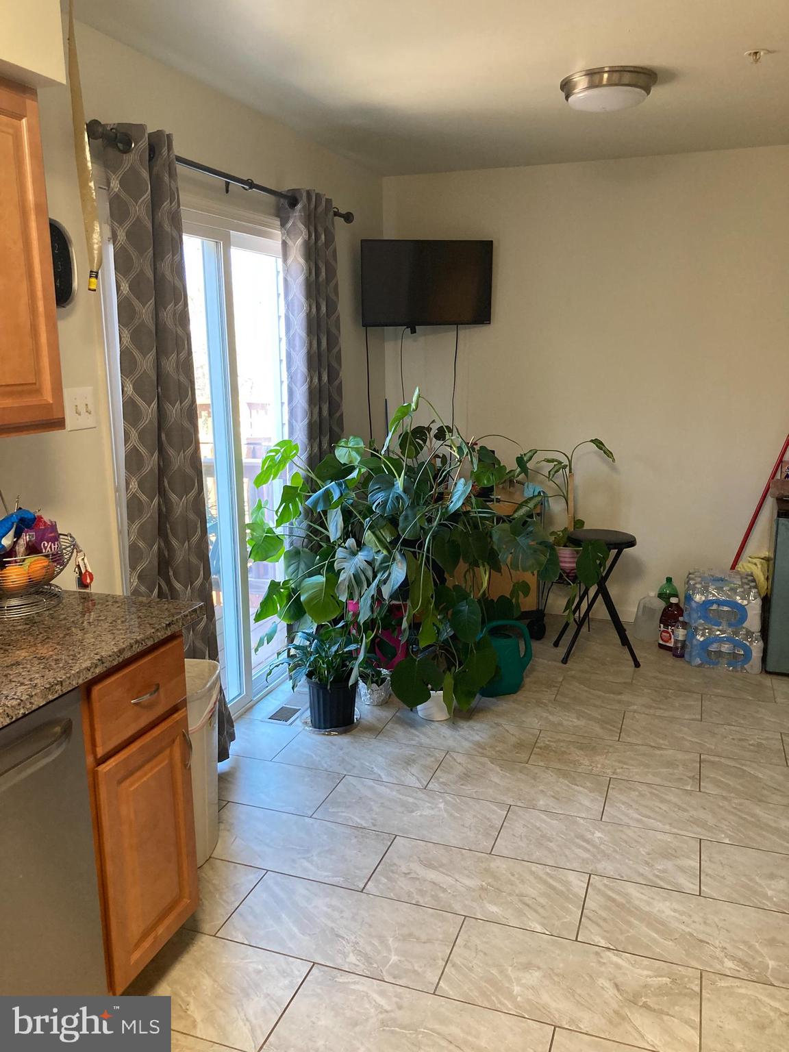 LONDON WOODS - Residential