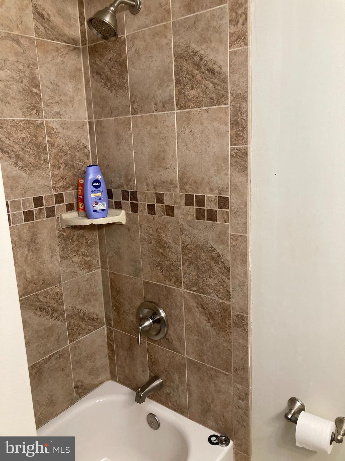 LONDON WOODS - Residential