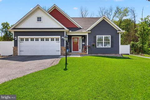 Homes For Sale - 124 Lobell Road<br/> Adams County, ABBOTTSTOWN, PA 17301