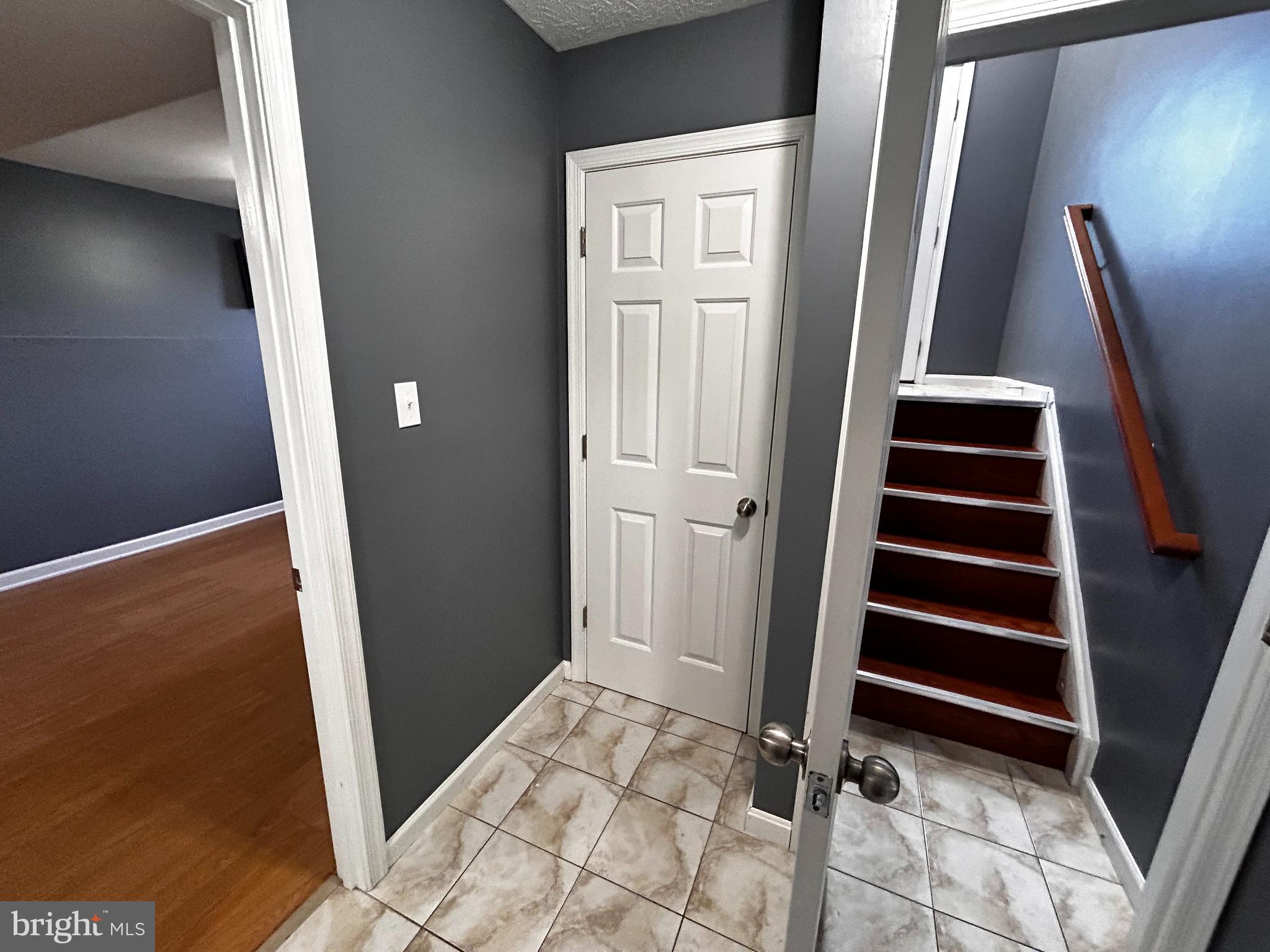 HILL VALLEY - Residential