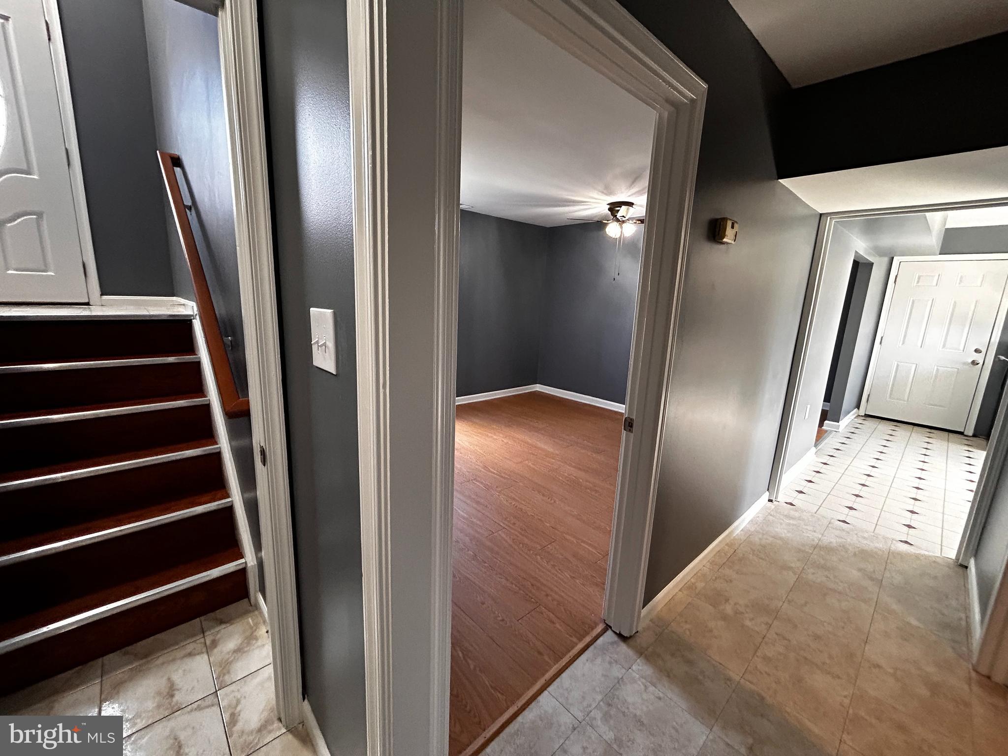 HILL VALLEY - Residential