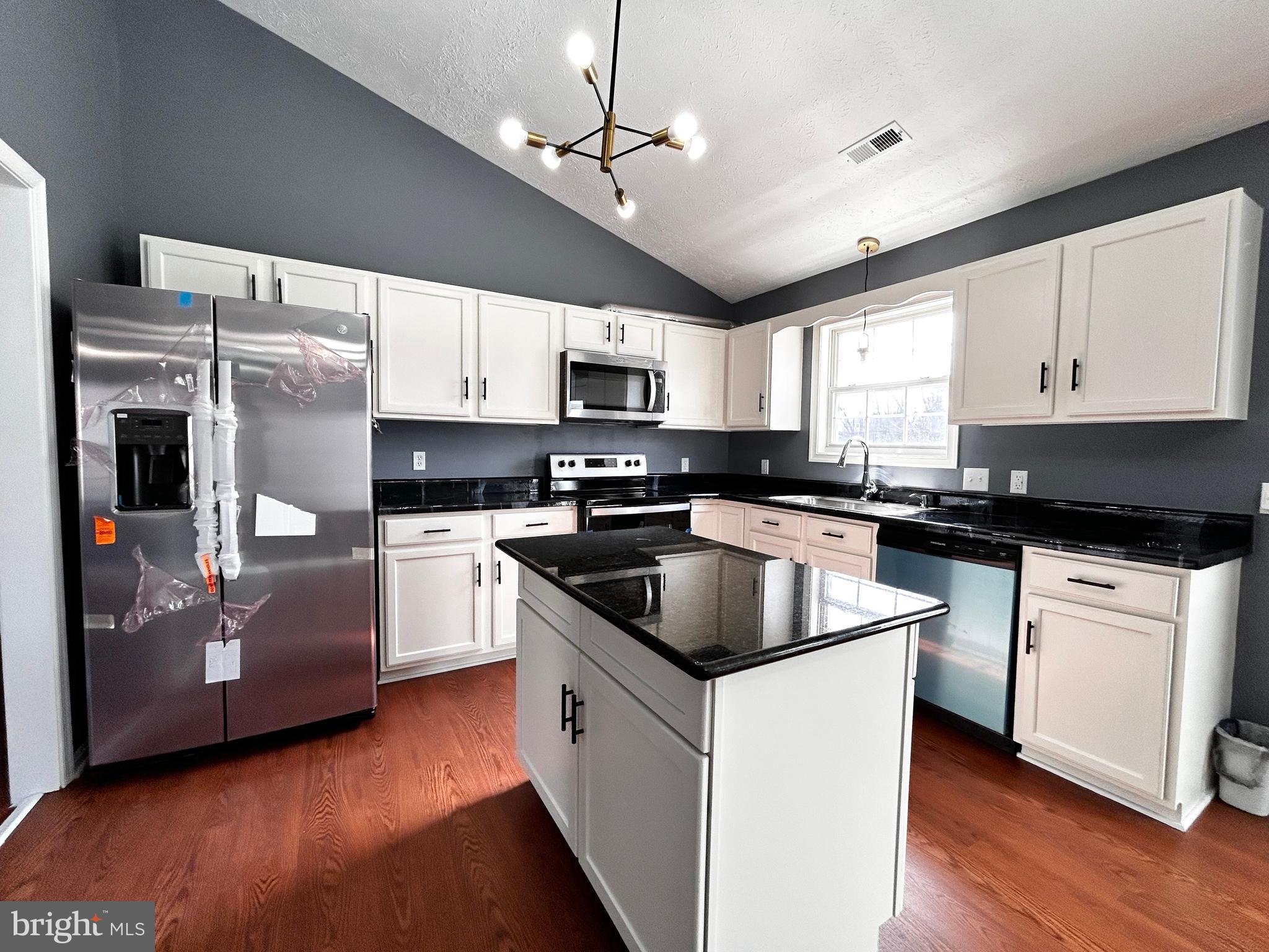 HILL VALLEY - Residential