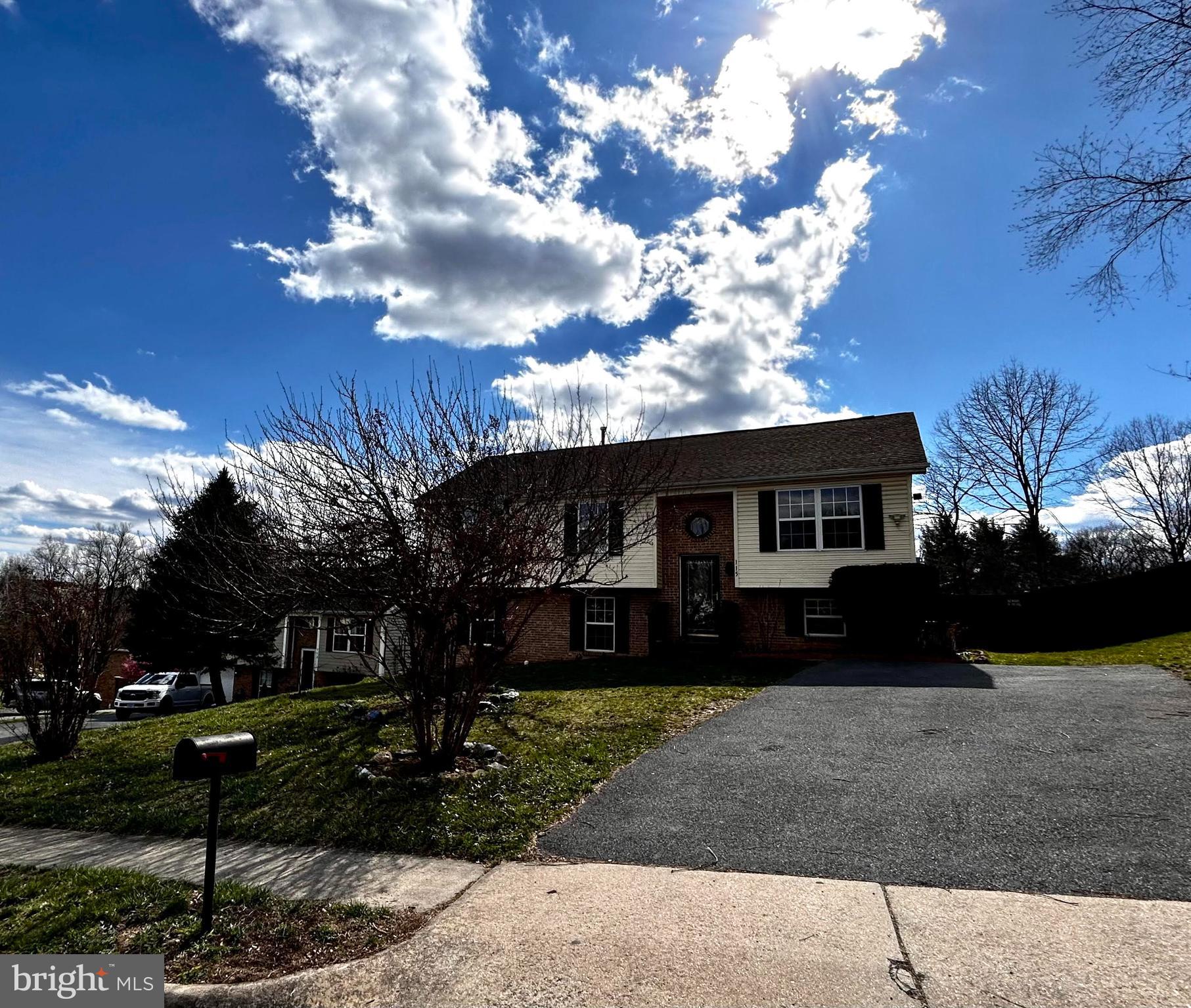 HILL VALLEY - Residential