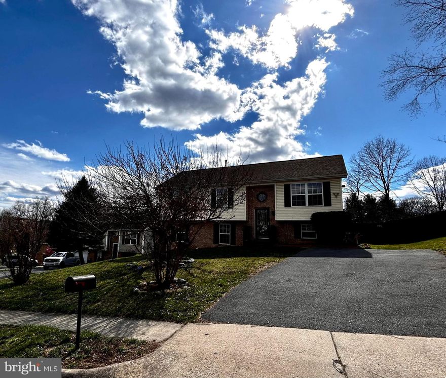 This lovely split foyer is MOVE IN READY in the heart of Winchester!  Wonderful investment opportunity as this home includes a separate entrance to each level, with kitchens on both levels. Beautiful curb appeal greets you as this home is situated on a premium lot with a front yard and secluded back yard with a new privacy fence and stairway access leading to an oversized sectioned deck ideal for entertaining friends and family. 
Recent upgrades and updates  include: new paint throughout - a warm and soothing slate blue, new Luxury Vinyl Plank and Ceramic flooring throughout, all of the bathrooms have been impeccably remodeled, new outlet covers and knobs/handles throughout - and so much more!  The main kitchen boasts a new French door with privacy blinds leading to the deck, new Stainless Steel appliances, remodeled cabinetry with new hardware, new high grade epoxy countertops and island, and two new modern light fixtures.
Three bedrooms and two baths located on upper/main level and two bedrooms and one bath found on lower level. Private entrance to lower level with its' own fully remodeled kitchen also with new Stainless Steel appliances.  A bonus room - perfect for an office or home theater and a separate utility room with washer/dryer hookups.  Ideal commuter location directly off I-81 and Rt.7, and Rt.50 is less than ten minutes away.  Close to charming and historic downtown, top notch medical services,  shopping and tons of conveniences.  This one won't last long - don't miss out!