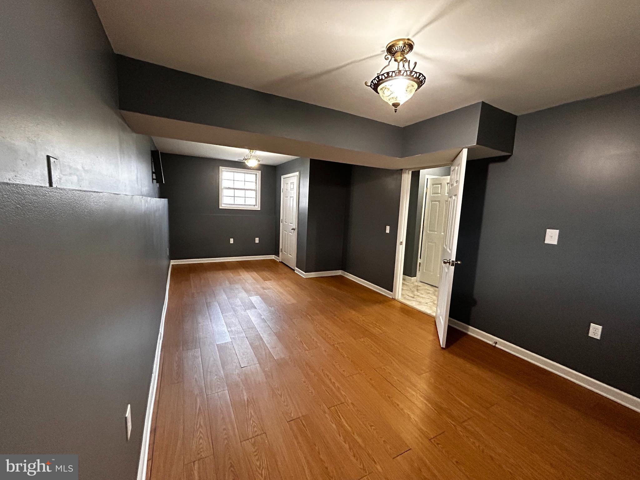 HILL VALLEY - Residential