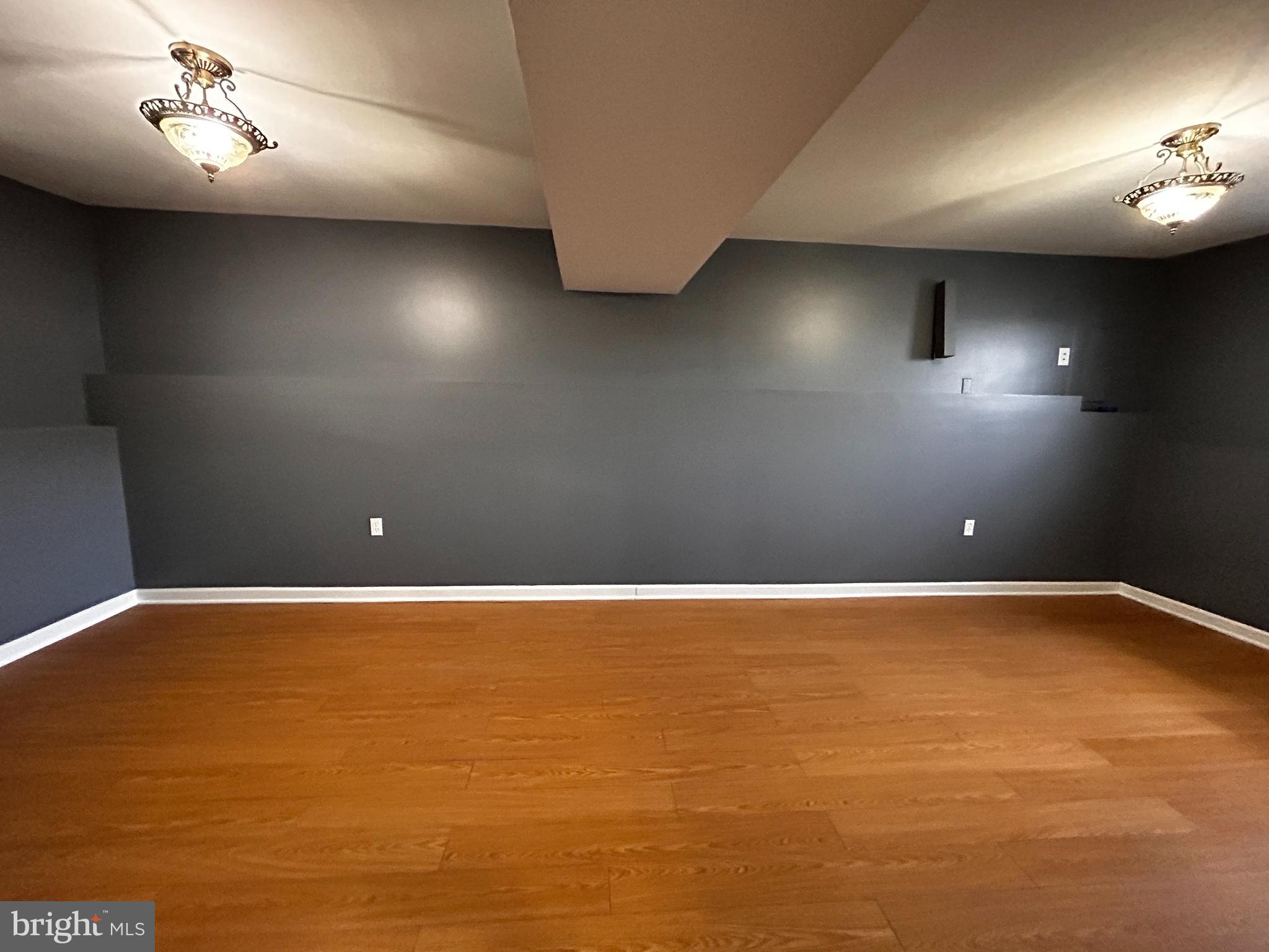 HILL VALLEY - Residential