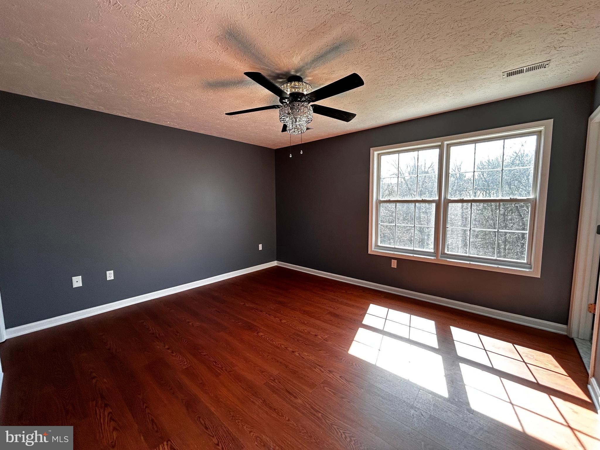 HILL VALLEY - Residential