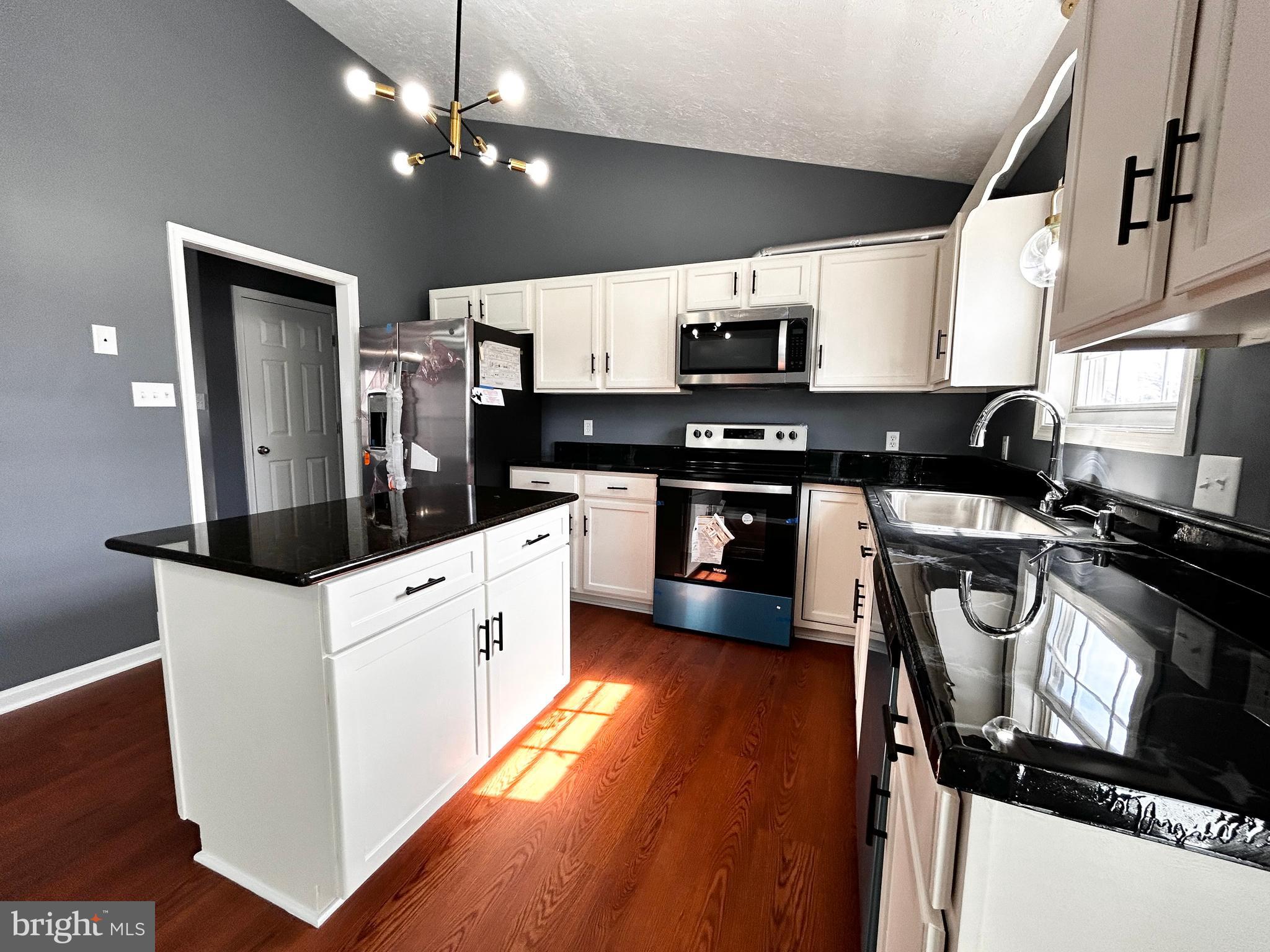 HILL VALLEY - Residential