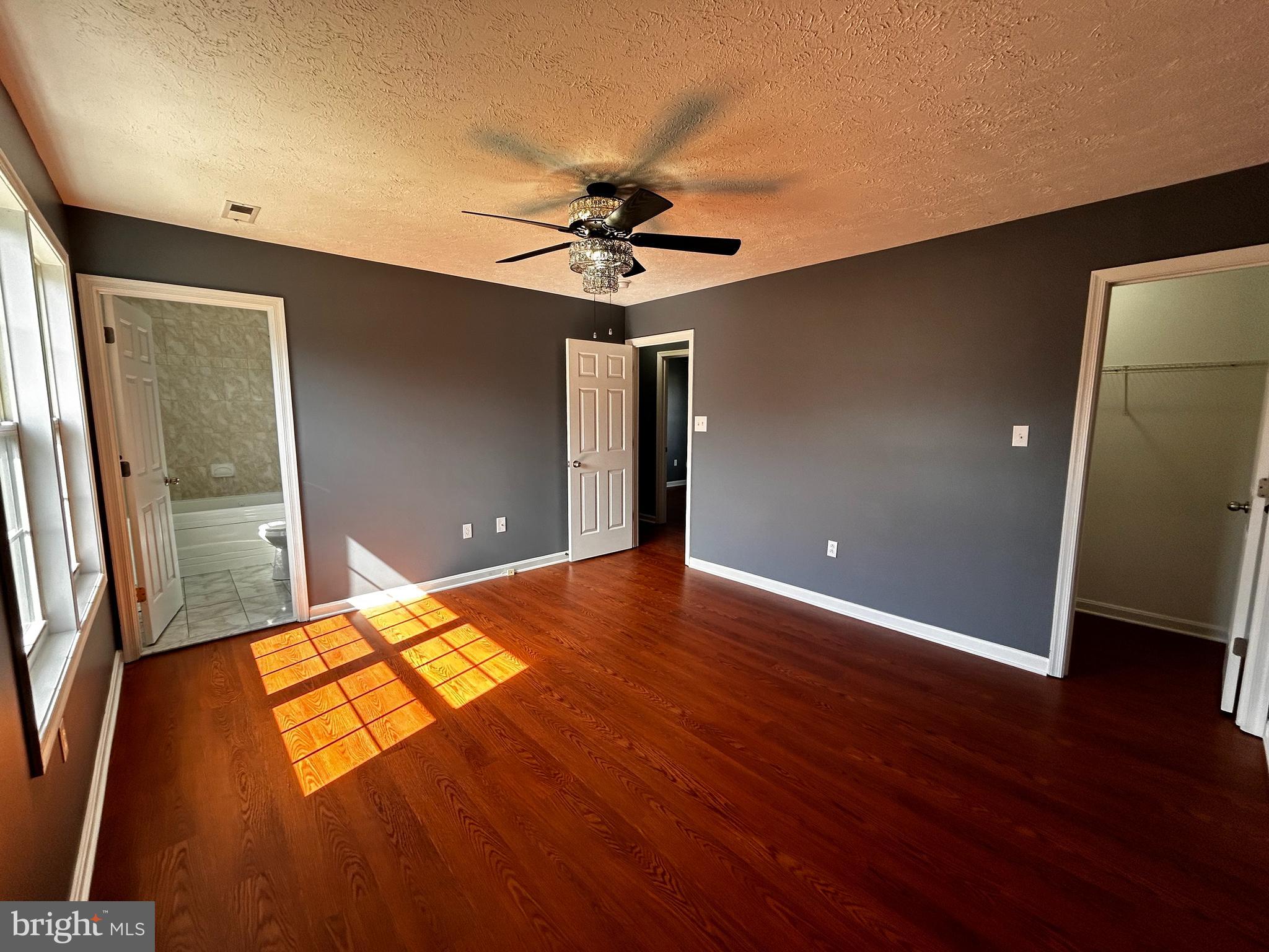 HILL VALLEY - Residential