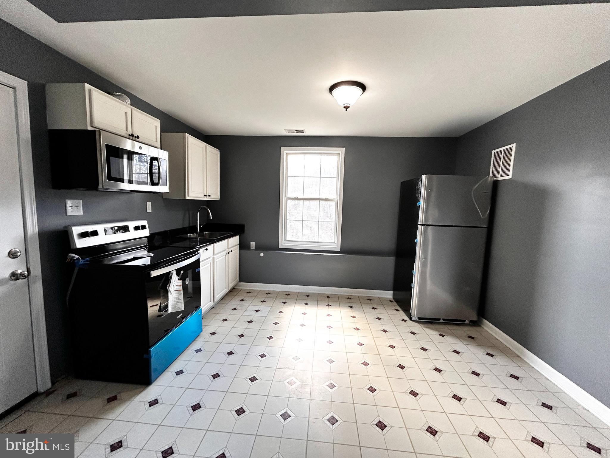 HILL VALLEY - Residential