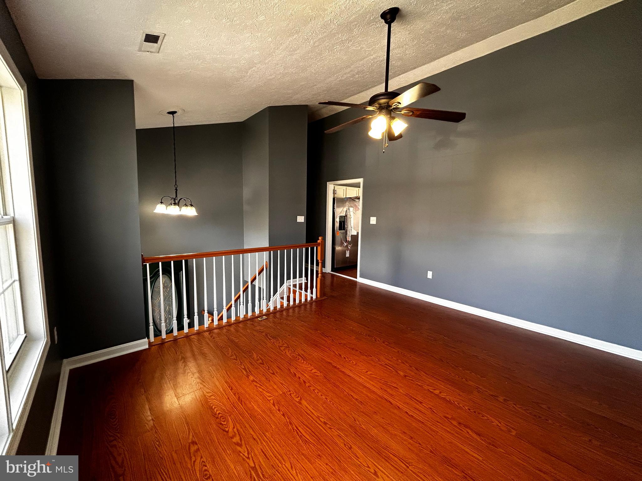 HILL VALLEY - Residential