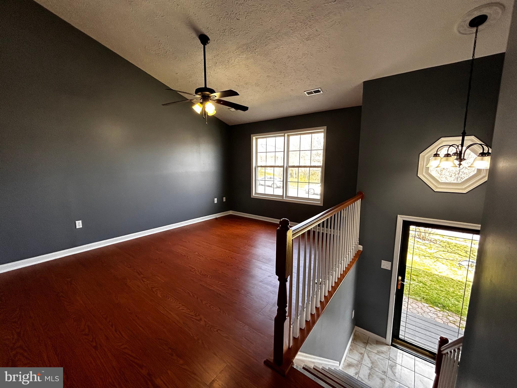 HILL VALLEY - Residential