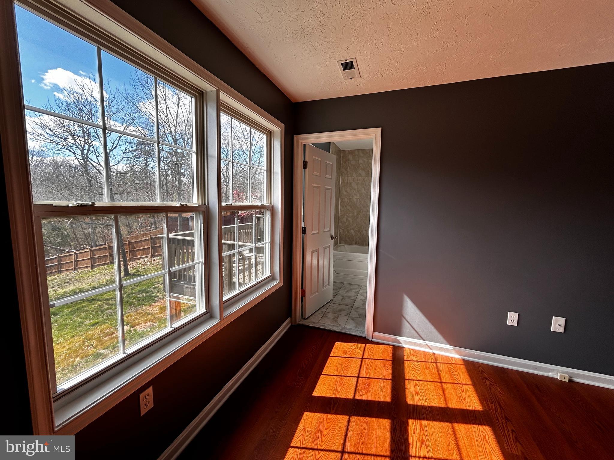 HILL VALLEY - Residential