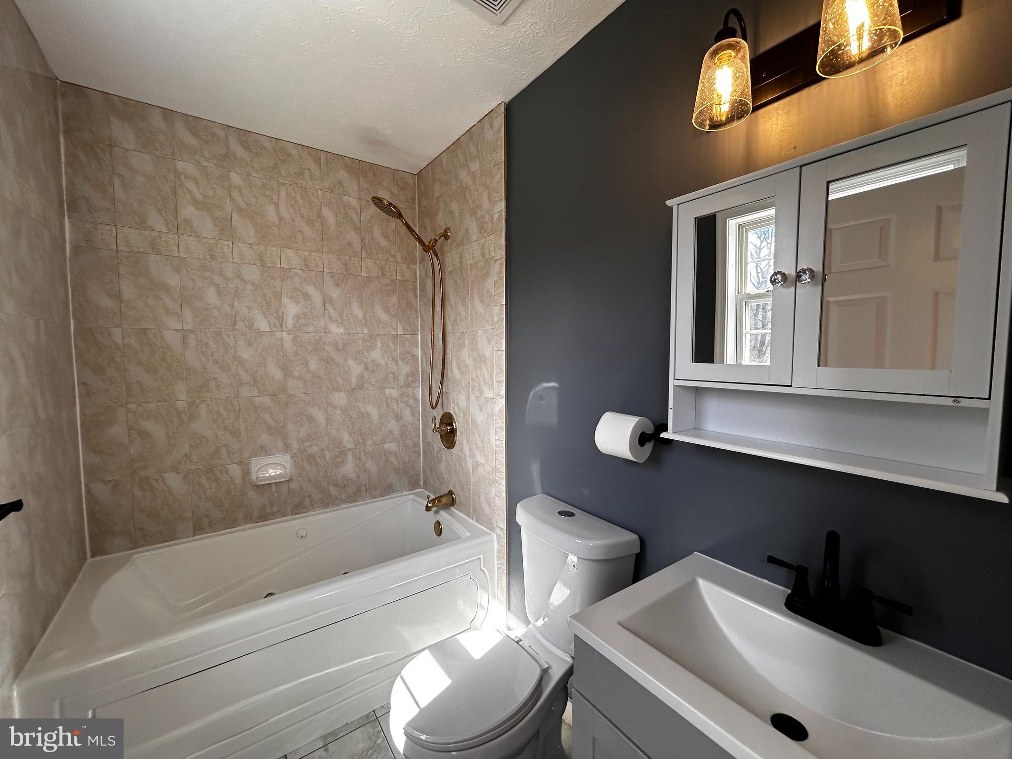 HILL VALLEY - Residential