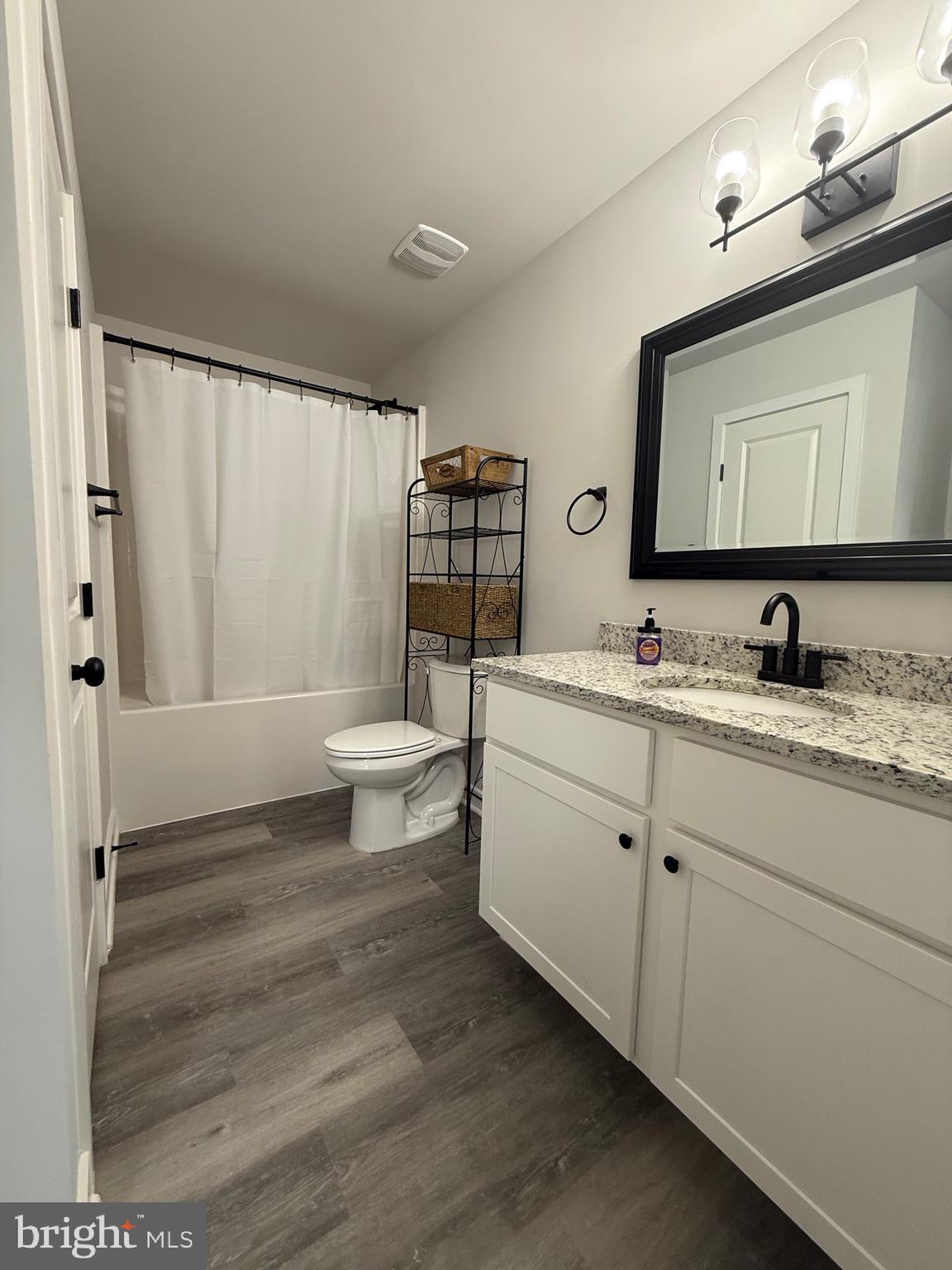 CLASSIC SHORES - Residential Lease