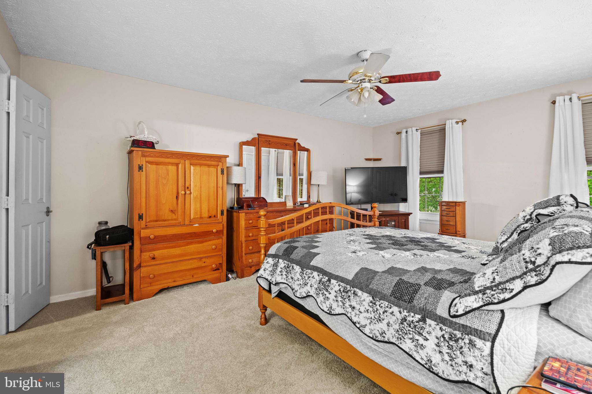 WHITE OAK VILLAGE - Residential