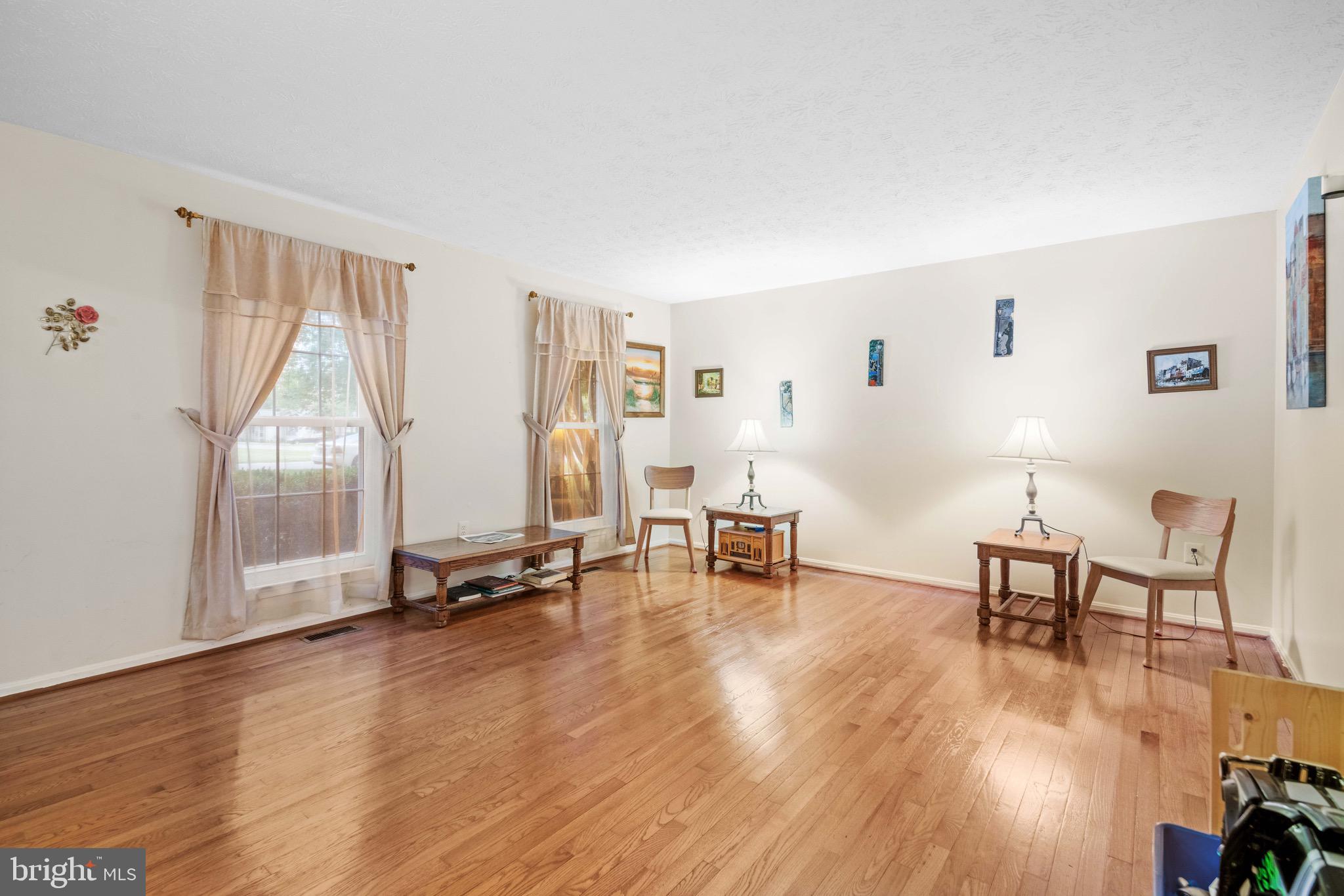 WHITE OAK VILLAGE - Residential