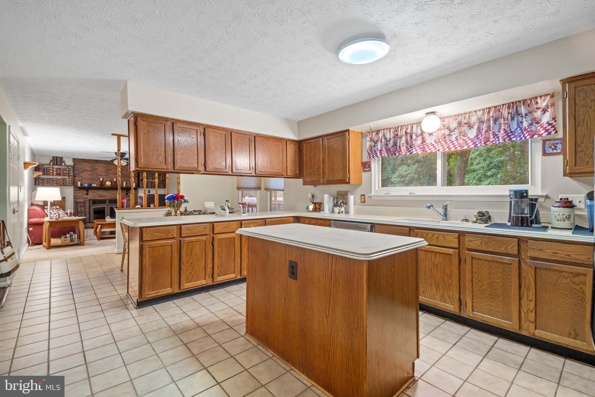 WHITE OAK VILLAGE - Residential