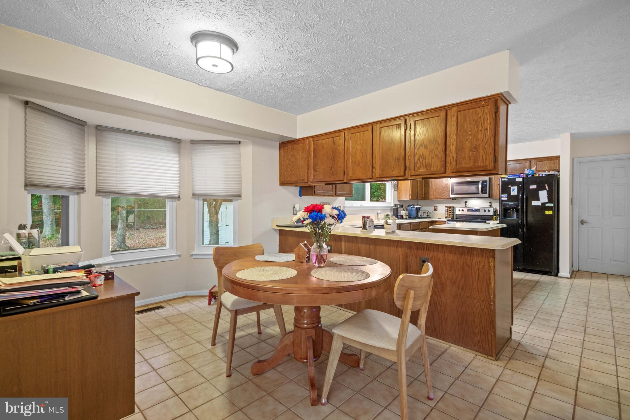 WHITE OAK VILLAGE - Residential