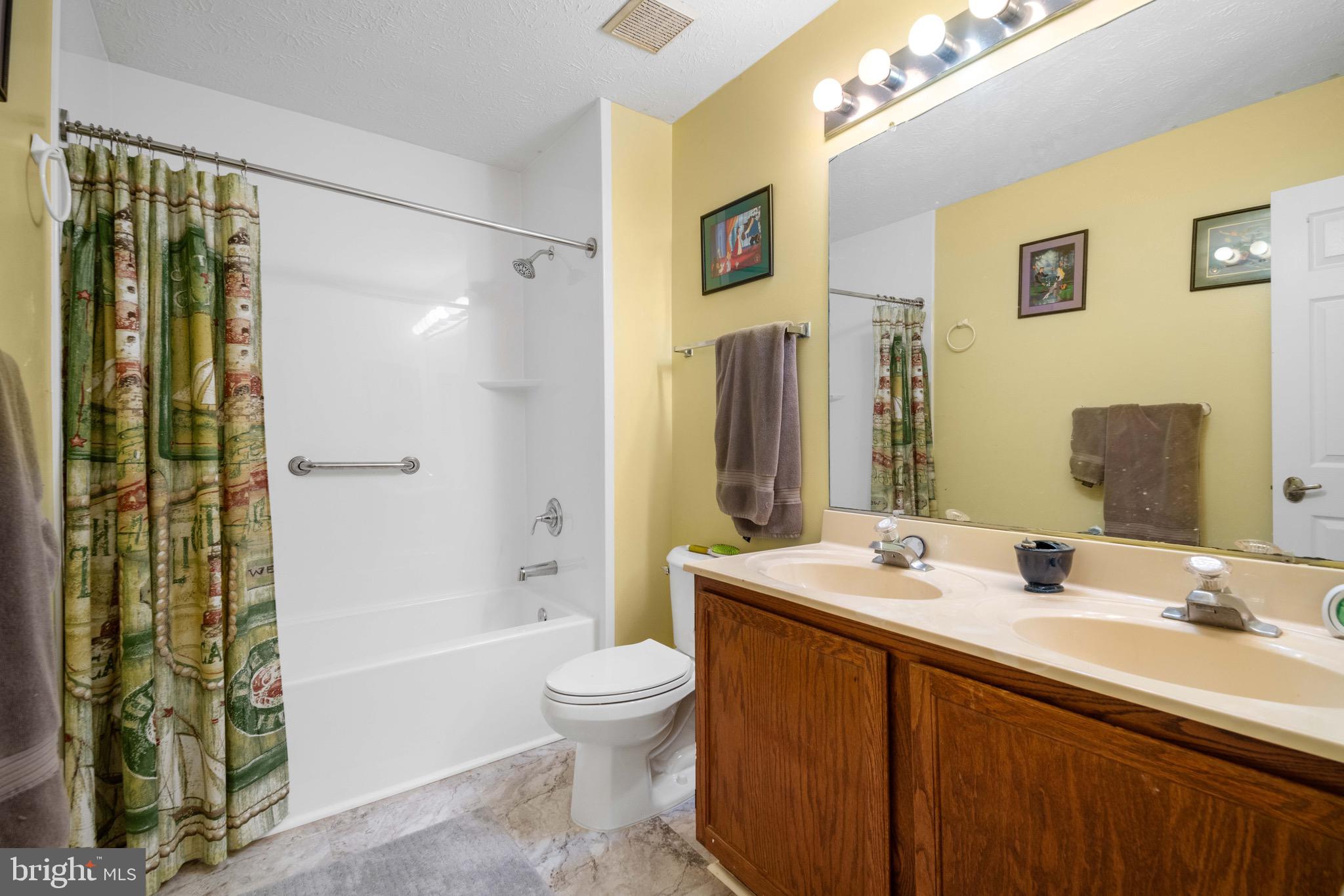 WHITE OAK VILLAGE - Residential