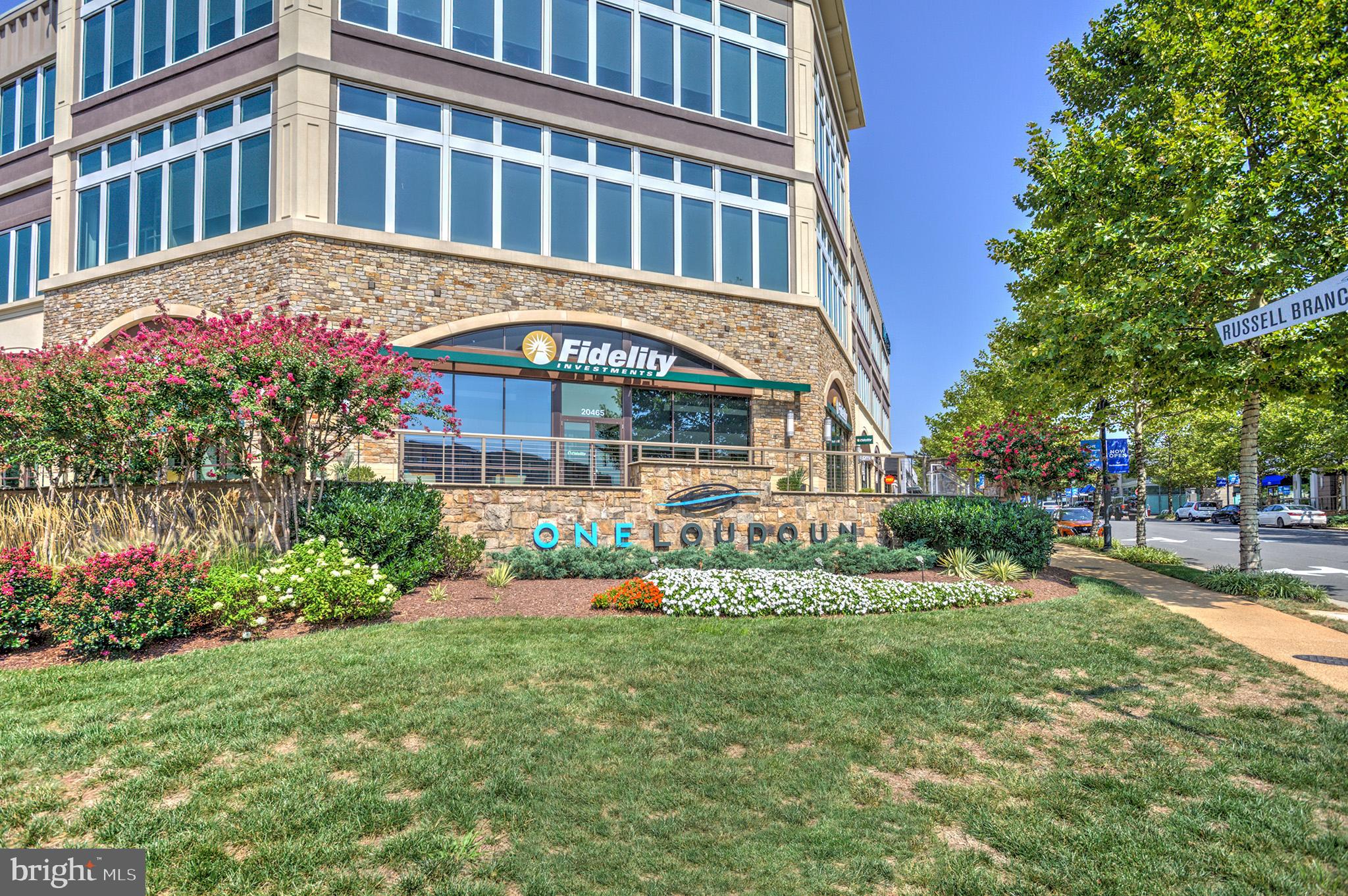 ONE LOUDOUN - Residential