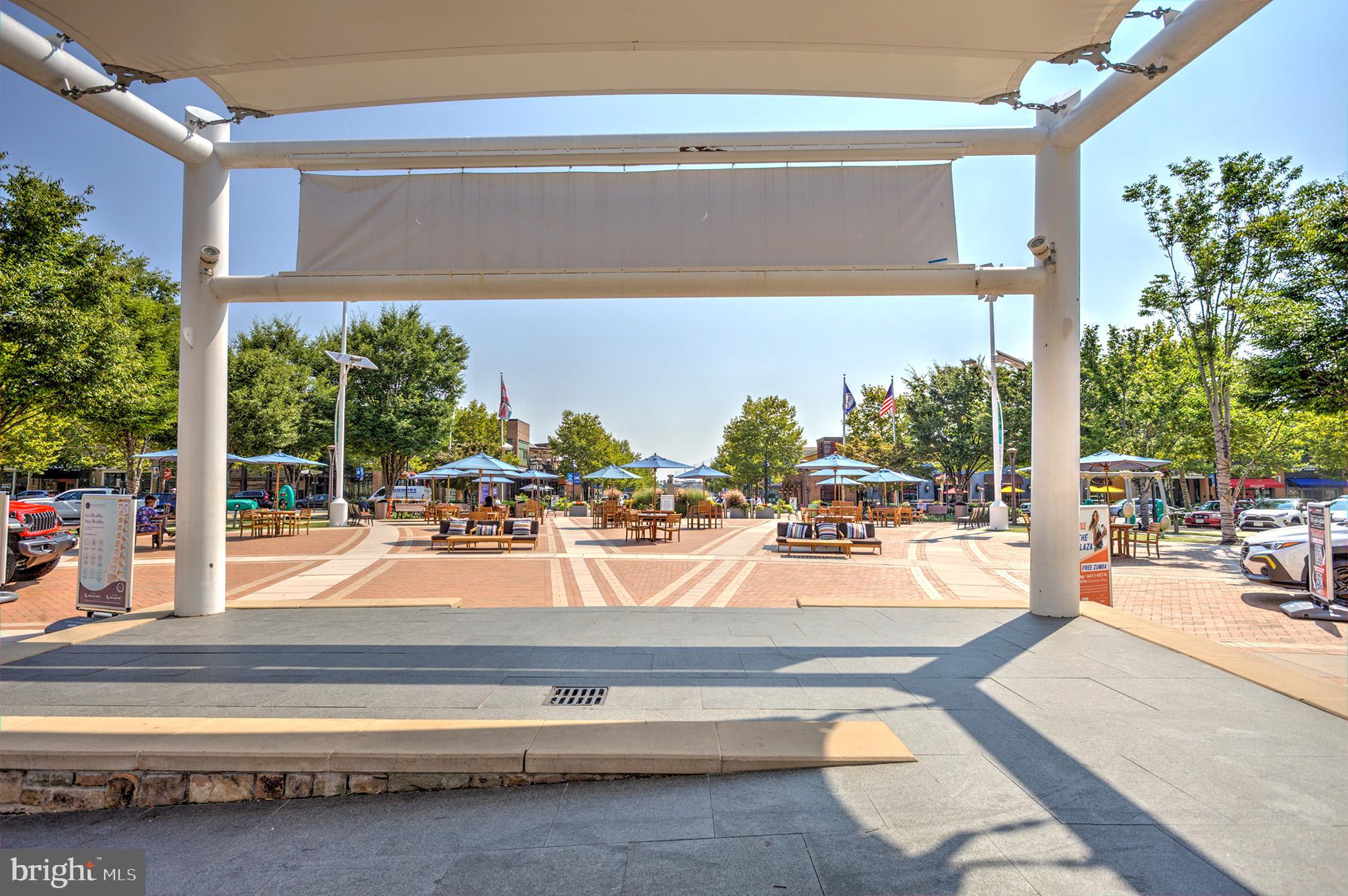 ONE LOUDOUN - Residential