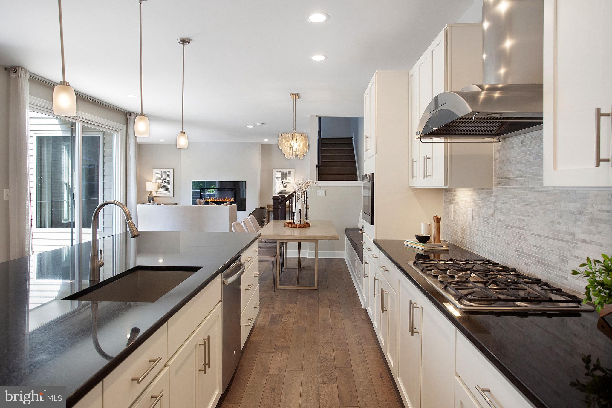 ONE LOUDOUN - Residential