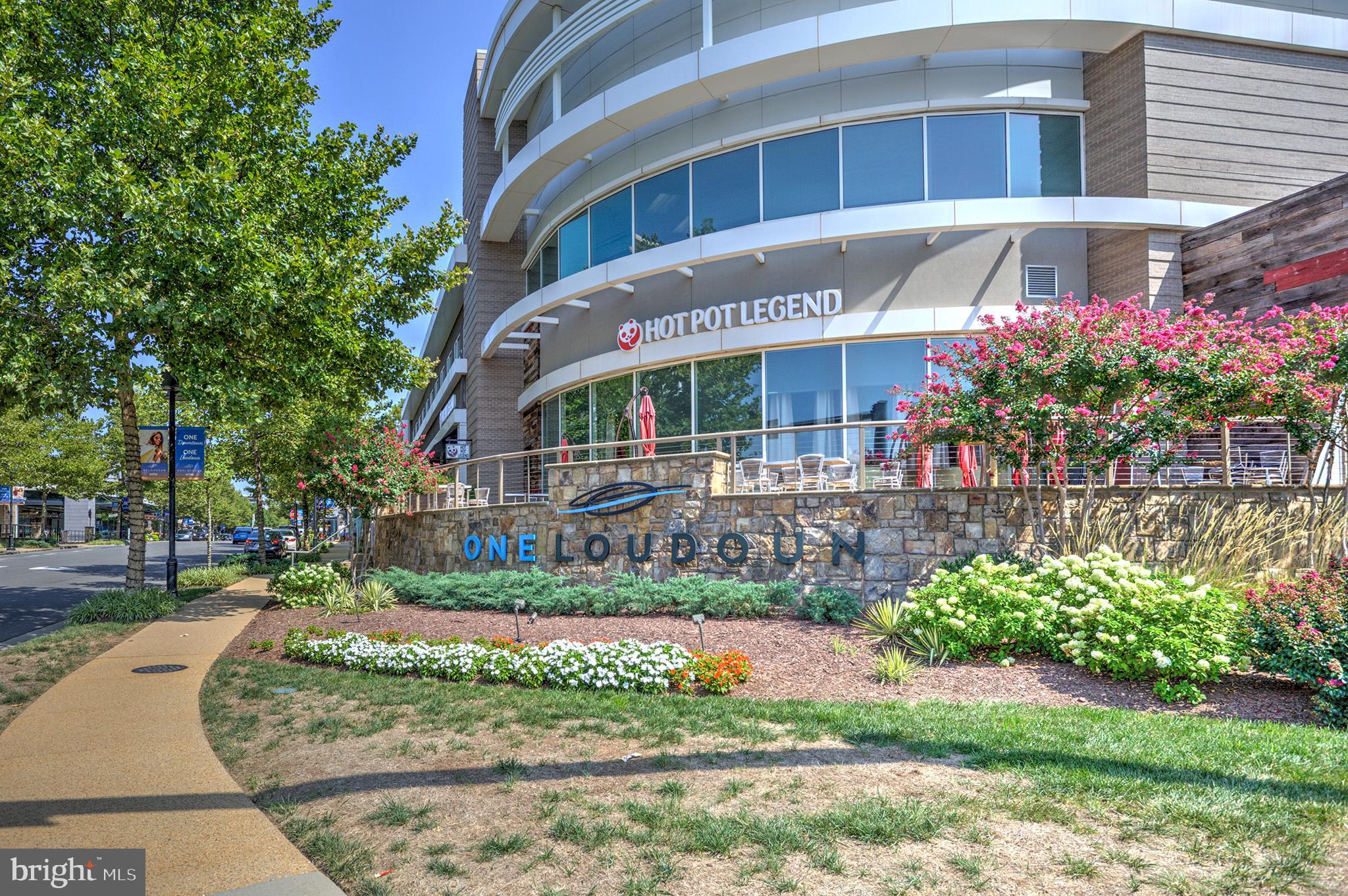 ONE LOUDOUN - Residential