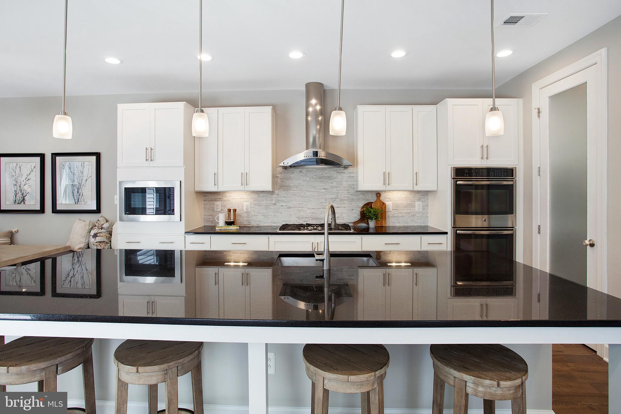 ONE LOUDOUN - Residential