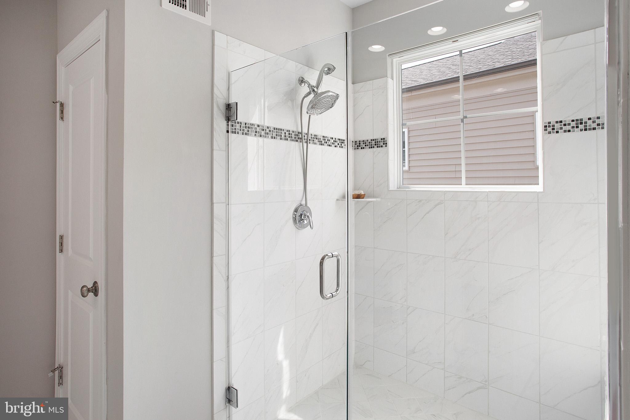 ONE LOUDOUN - Residential