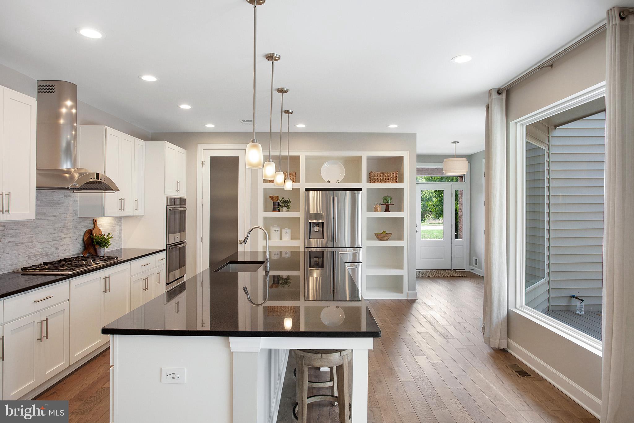 ONE LOUDOUN - Residential