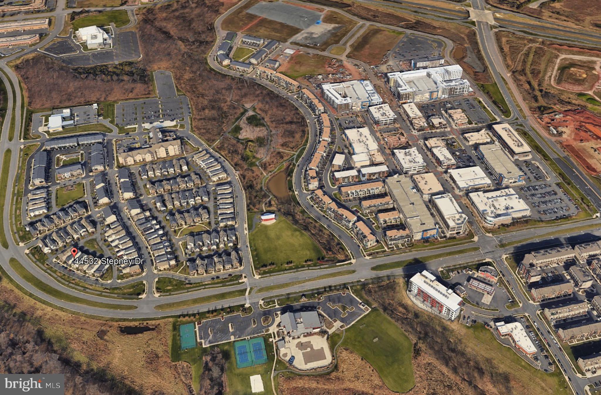 ONE LOUDOUN - Residential