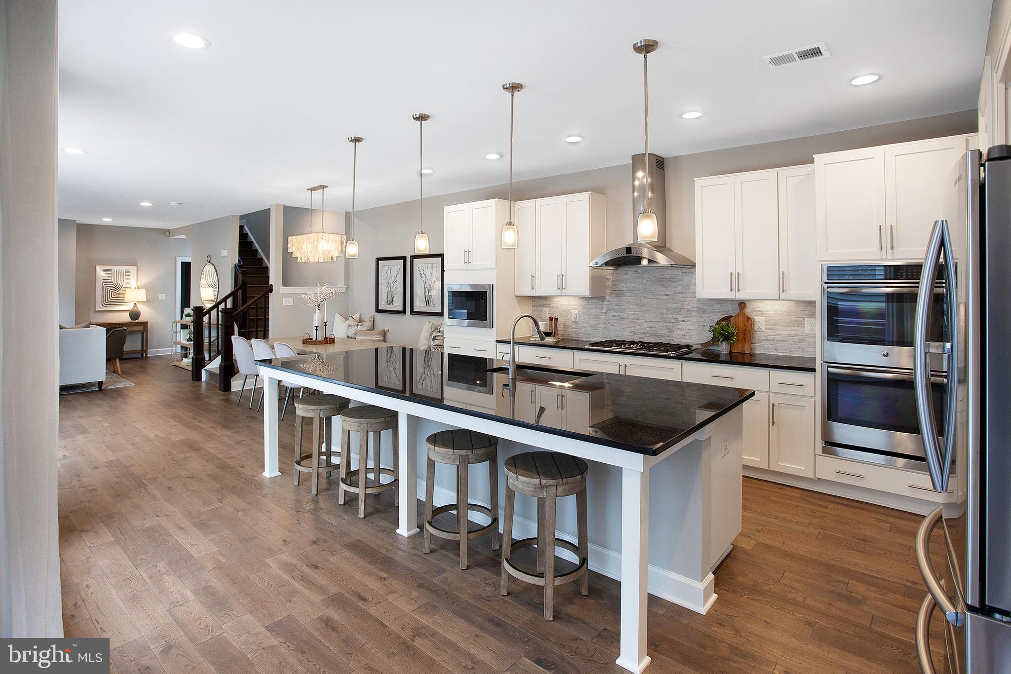 ONE LOUDOUN - Residential