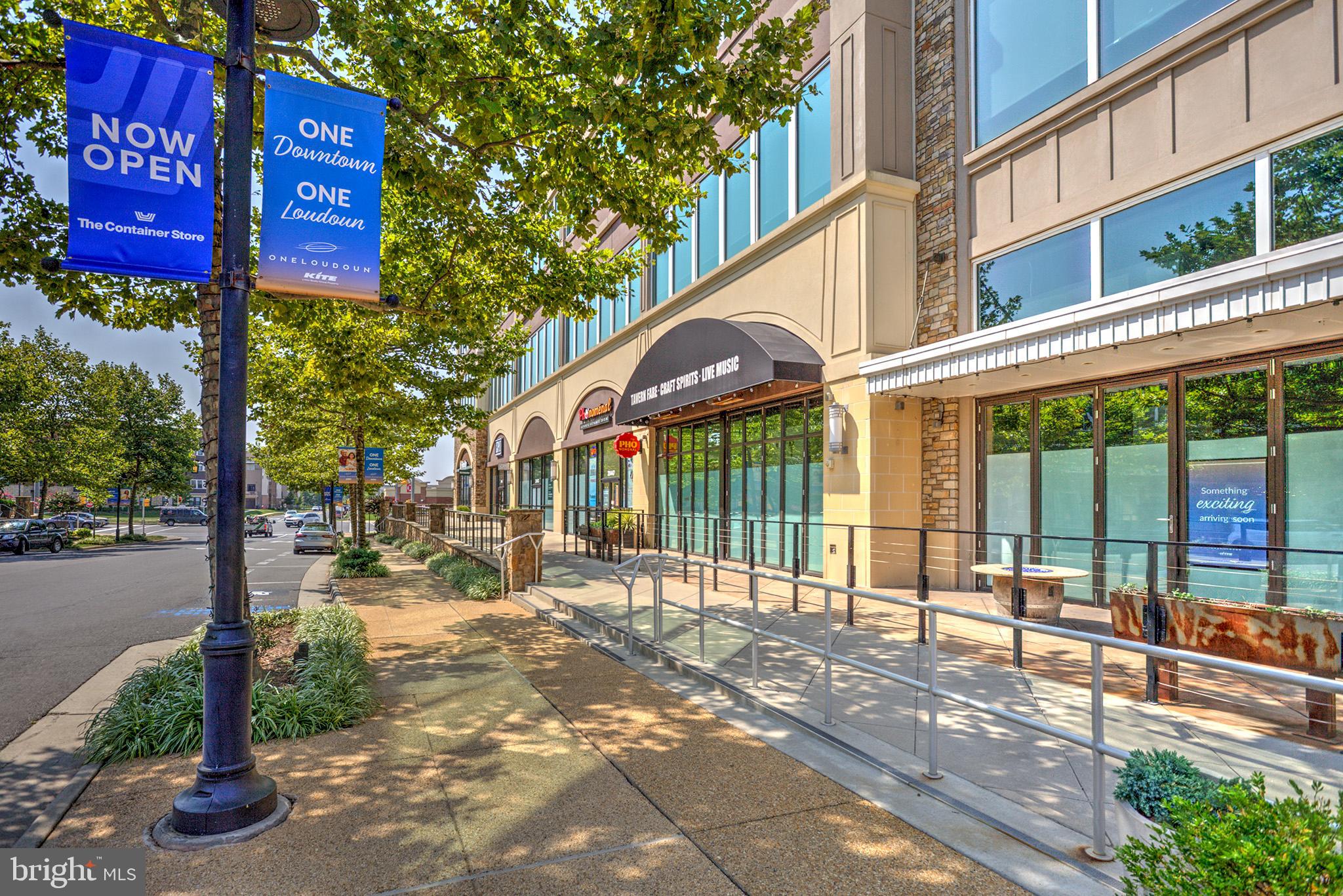 ONE LOUDOUN - Residential