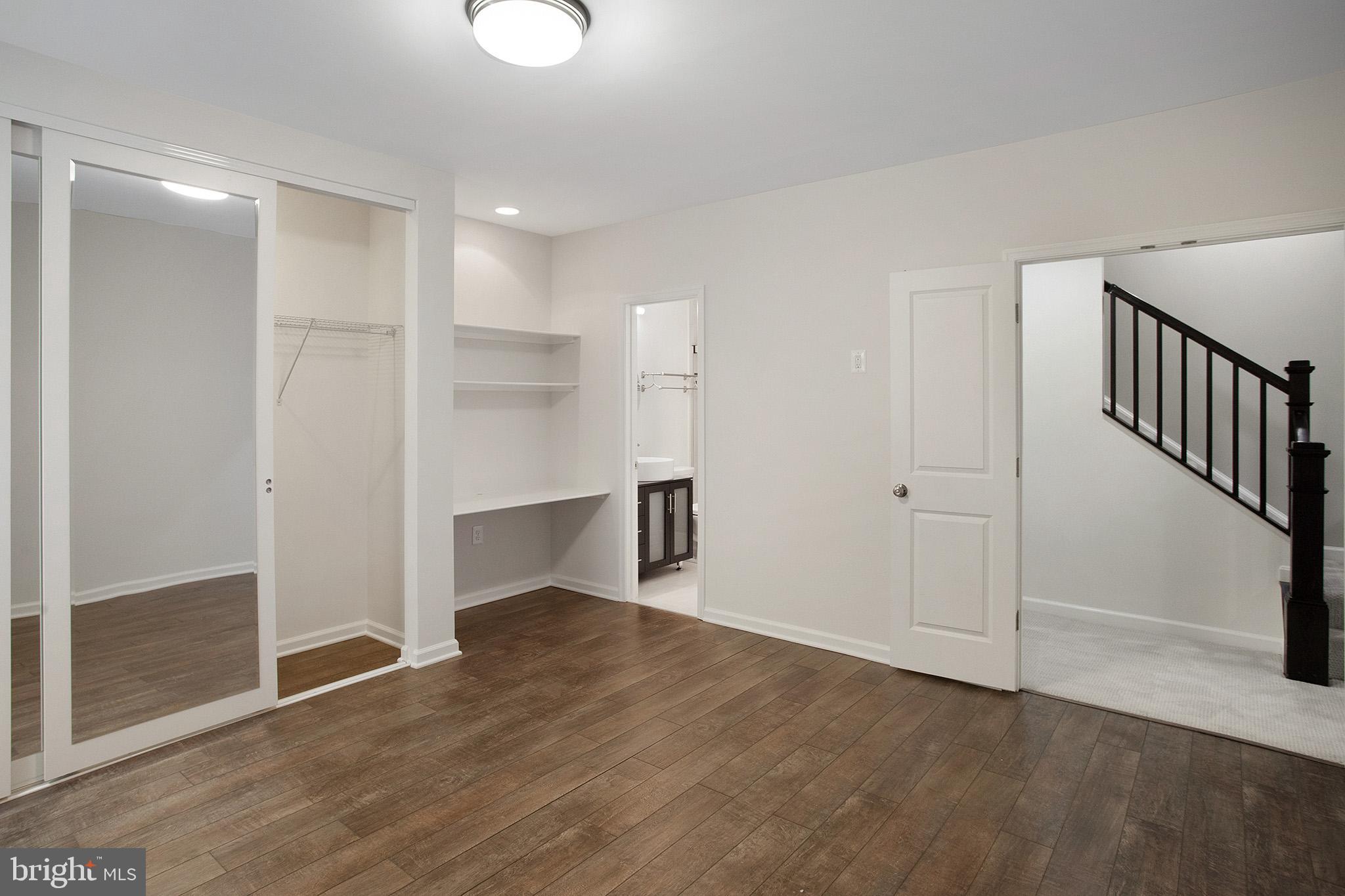 ONE LOUDOUN - Residential