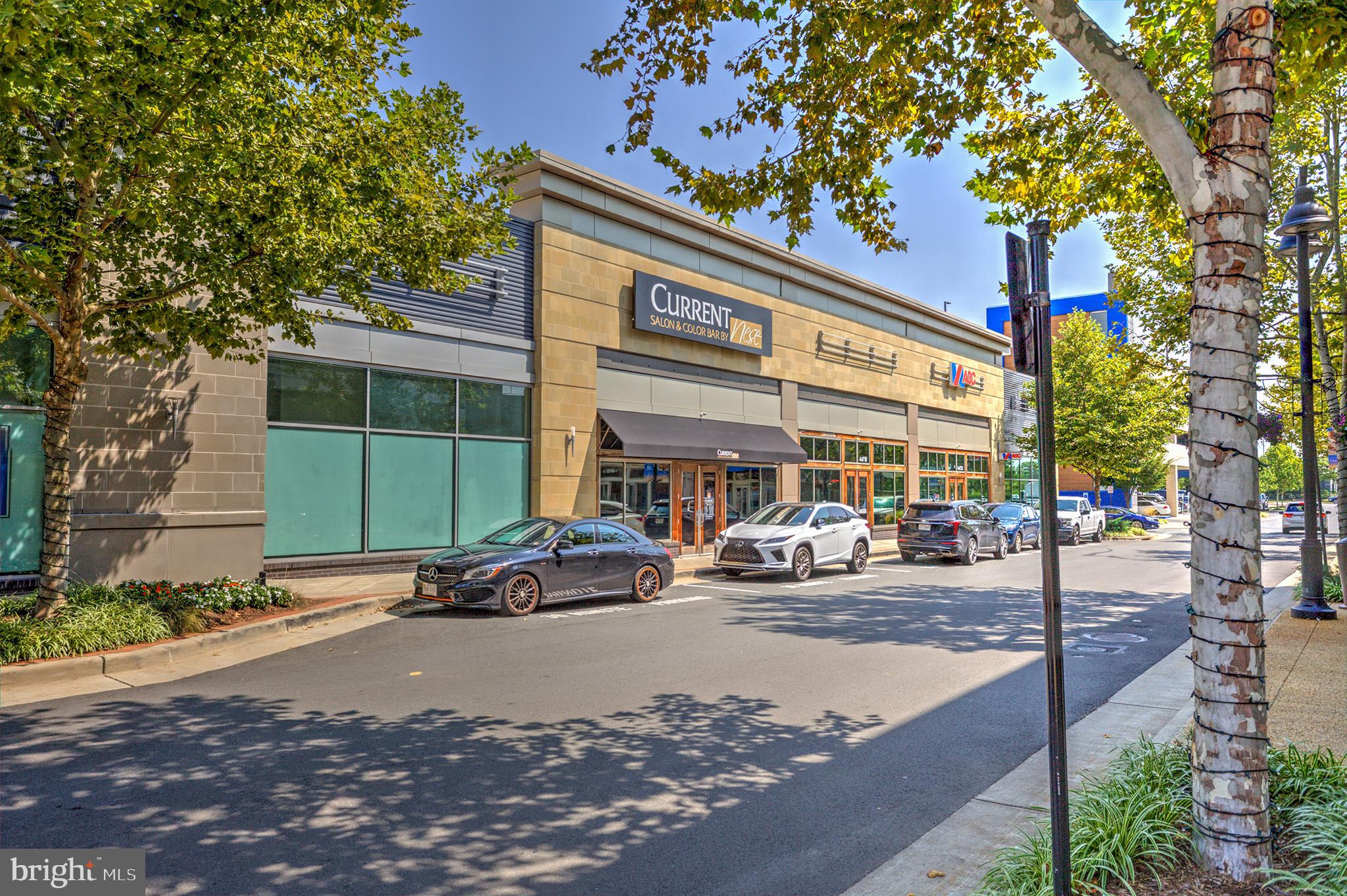 ONE LOUDOUN - Residential