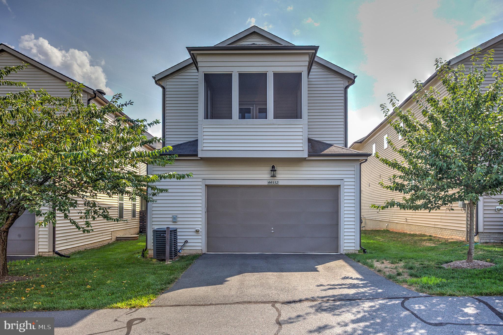 ONE LOUDOUN - Residential