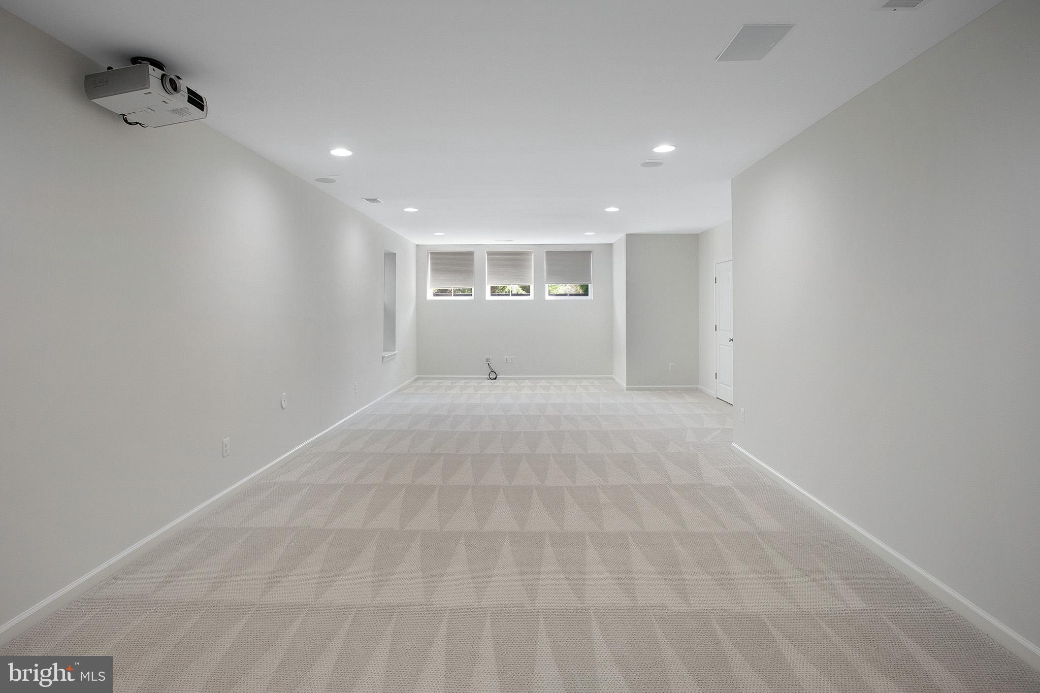 ONE LOUDOUN - Residential