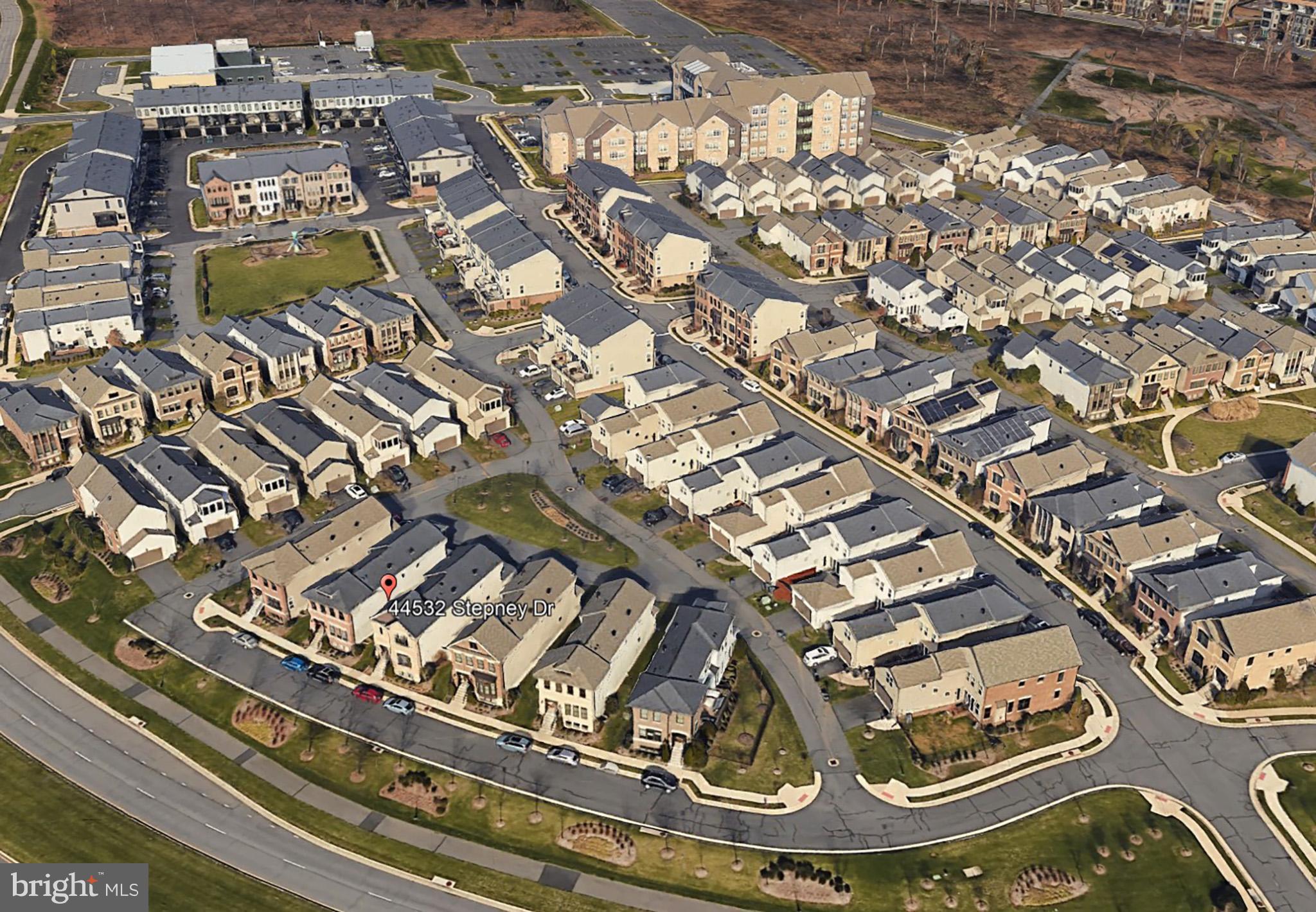 ONE LOUDOUN - Residential