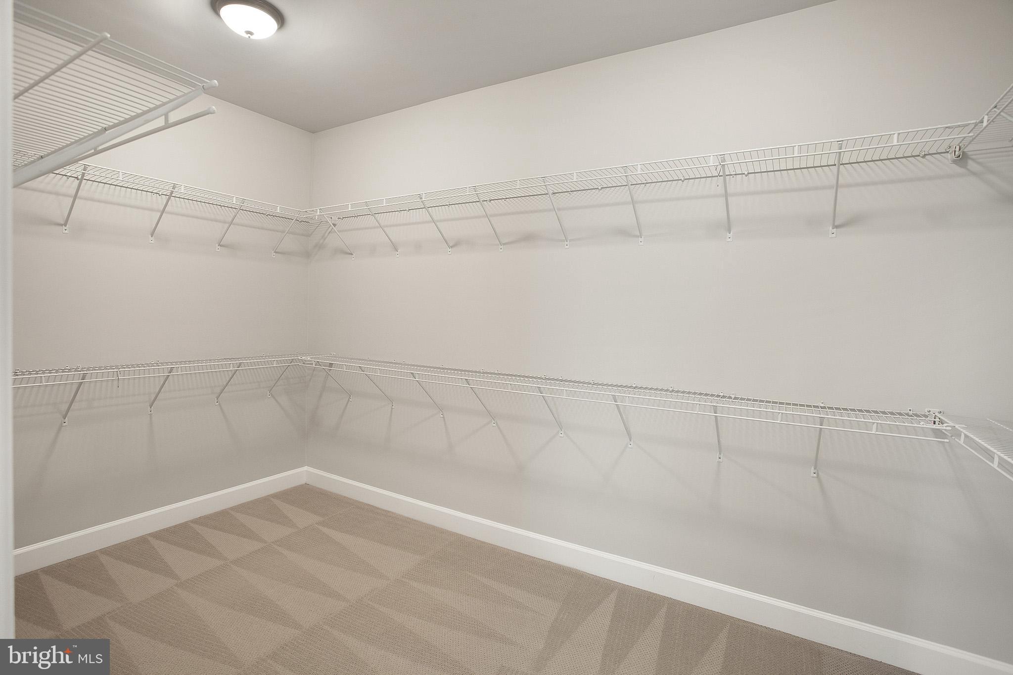 ONE LOUDOUN - Residential