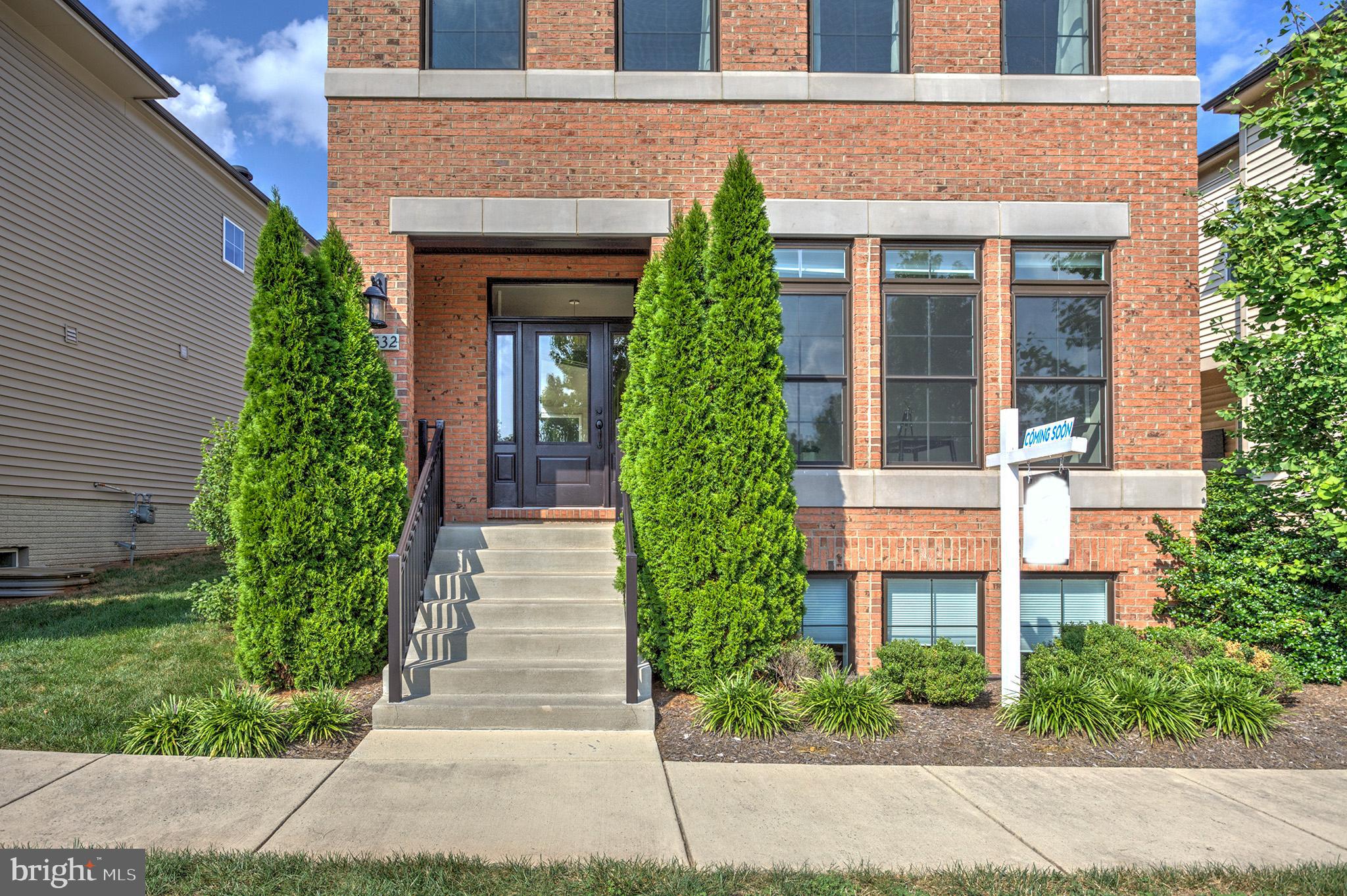 ONE LOUDOUN - Residential