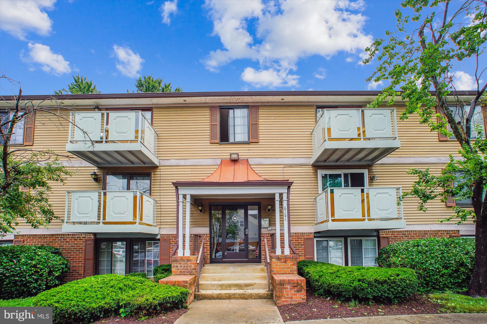 8384 BROCKHAM DR L