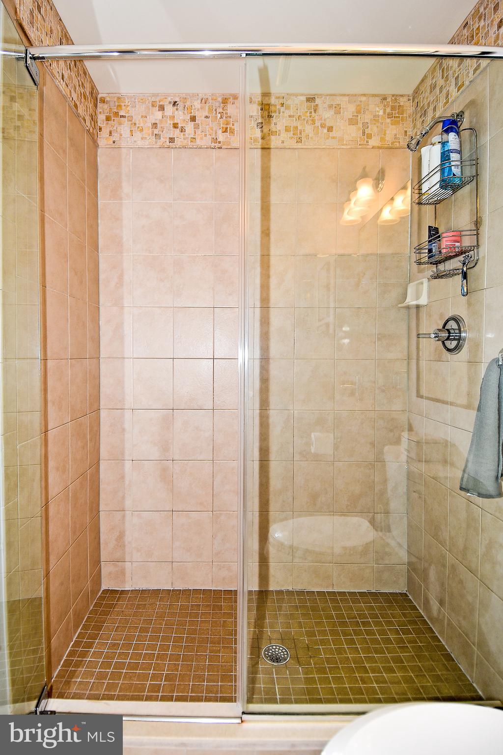 14TH STREET CORRIDOR - Residential Lease