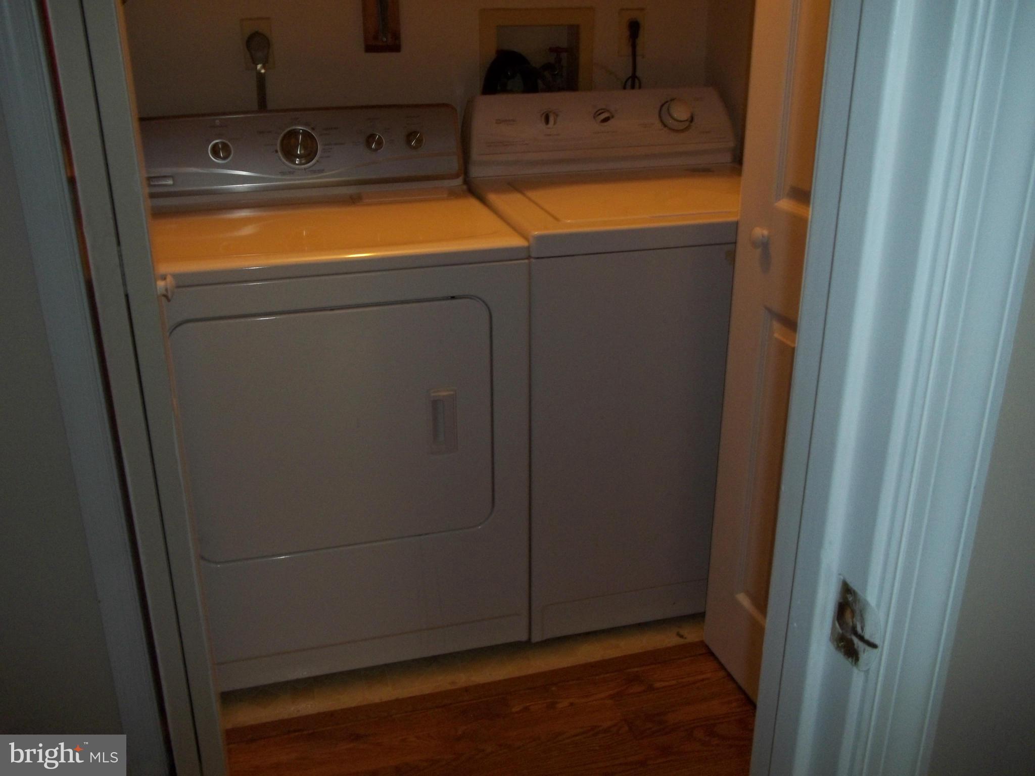 KINGS HILL - Residential