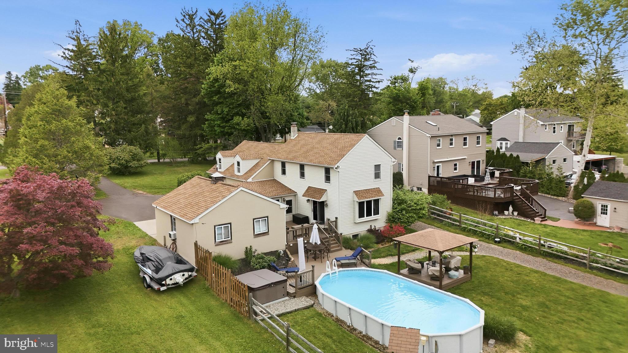 BURGUNDY HILLS - Residential